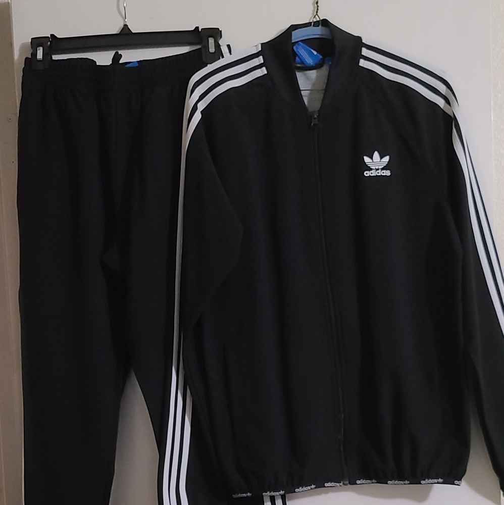 3 stripe Adidas black with white stripes